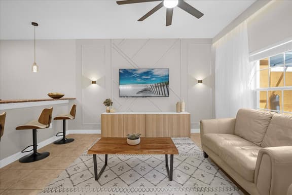 4 Bedrooms / 3 Bathrooms/ Paradise Palms (2961BP)