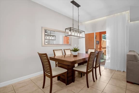 4 Bedrooms / 3 Bathrooms/ Paradise (2907BP)