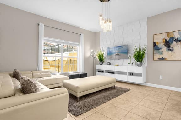 4 Bedrooms/ 3 Bathrooms/ Paradise Palms (8969 BP)
