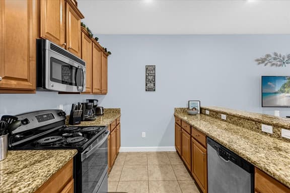 4 Bedroom/ 3 Bathroom/ Paradise Palms (8963SP)