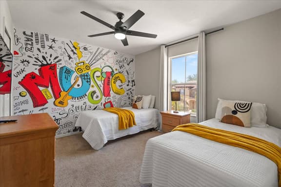 4 Bedrooms/ 3.5 Bathrooms/ Regal Palms (4102 CA)
