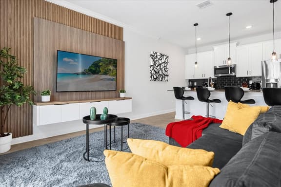 4 Bedrooms/ 3 Bathrooms/ Storey Lake (2625 RT)