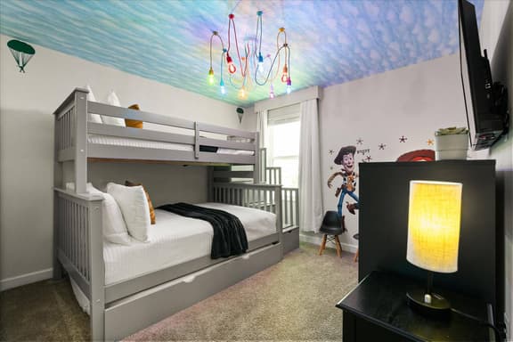 6 Bedrooms / 6 Bathrooms / Storey Lake (2875 SC)