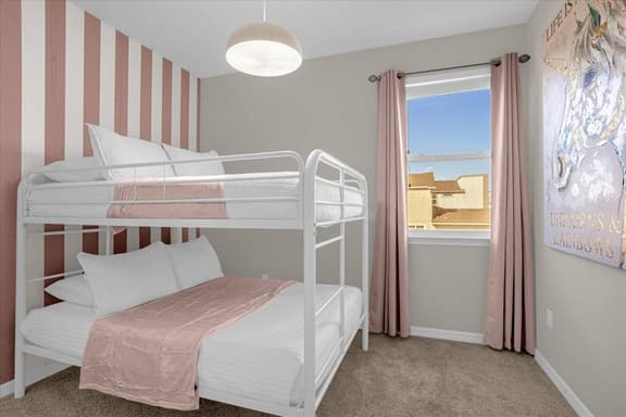 6 Bedrooms / 4.5 Bathrooms / Solara (1824 SP)