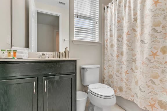 5 Bedrooms / 5.5 Bathrooms / Solara (1620 HG)