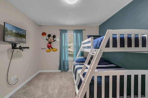 3 Bedrooms/ 3.5 Bathrooms/ Solara (1550 CP)