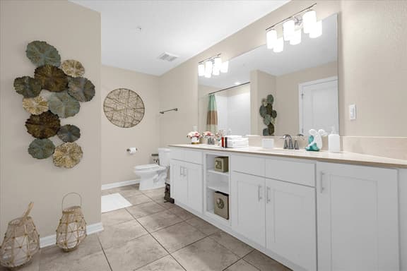 3 Bedrooms/ 2 Bathrooms/ Storey Lake (3111-101PC)