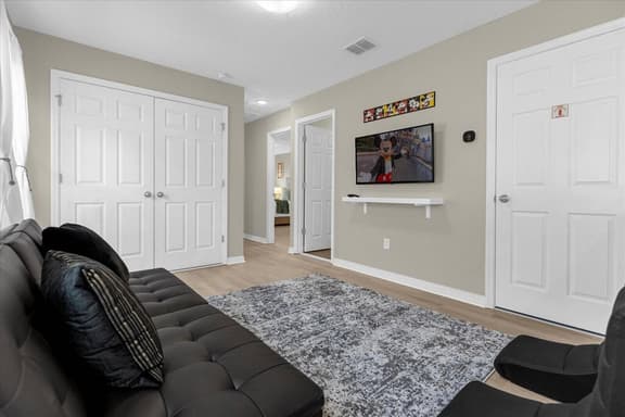 5 Bedrooms/ 4.5 Bathrooms/ Solara Resort (1555CP)