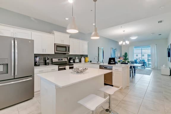 2 Bedrooms / 2 Bathrooms / Storey Lake (3120-403 PC)