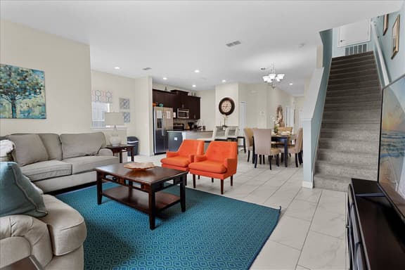 5 Bedrooms / 4 Bathrooms / Storey Lake (3149 PP)